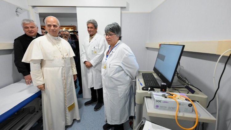 Papa inaugura ambulatório destinado aos pobres no Vaticano