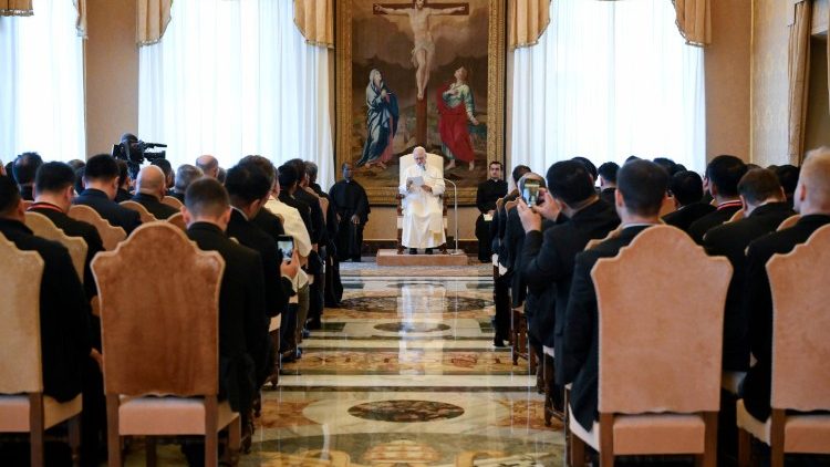 Leão XIV: promover a participação do Povo de Deus e uma liturgia digna