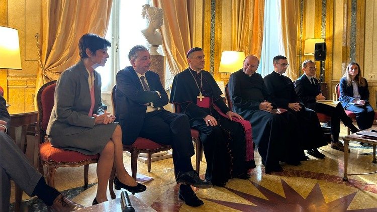 Bibliotecas do Vaticano e da França assinam acordo de cooperação