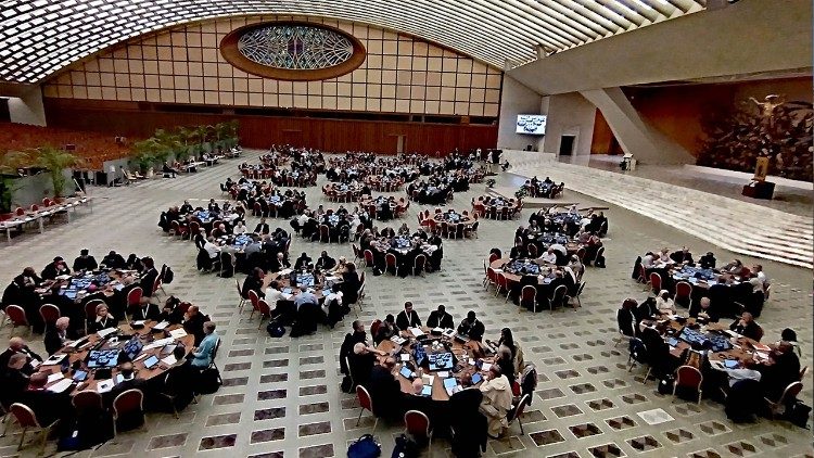 Grech: familiarizar-se com os frutos e os desafios do processo sinodal