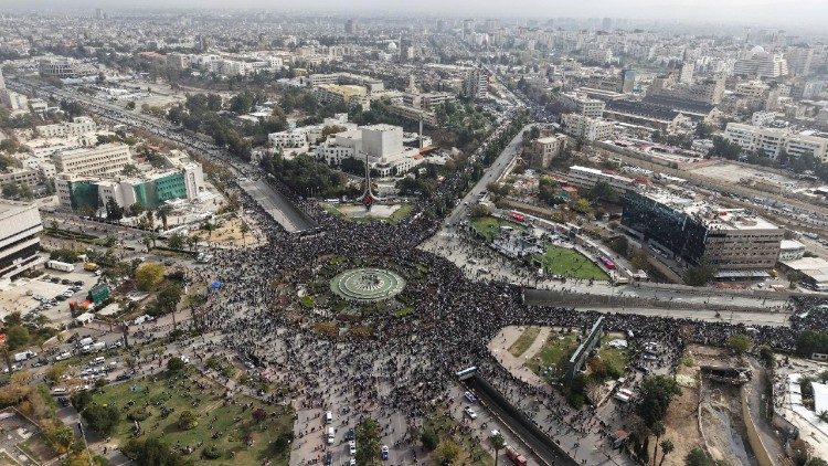 Um ano após a queda de Assad, o apoio da ONU para o futuro da Síria