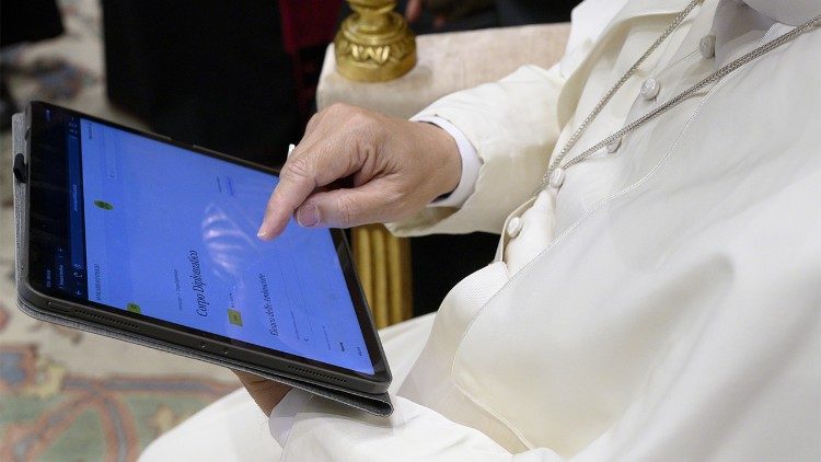 Os dados da Igreja no mundo em um clique: o Anuário Pontifício agora é digital