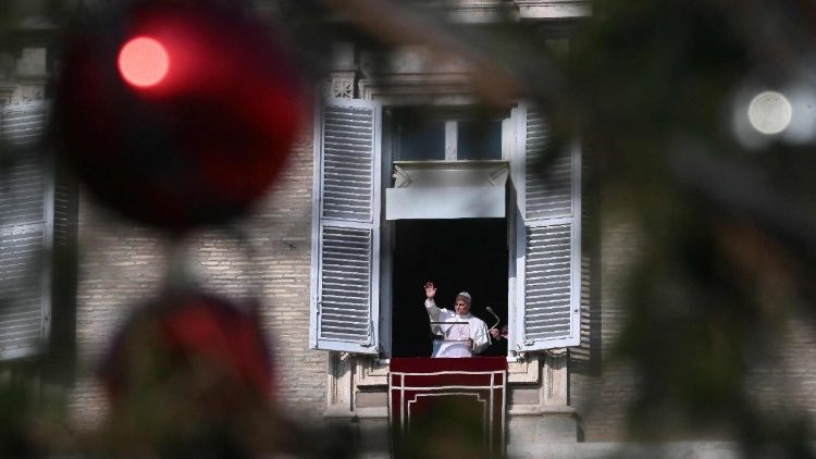 Papa: Cristo vence as ideologias, que impedem de ouvir a verdade