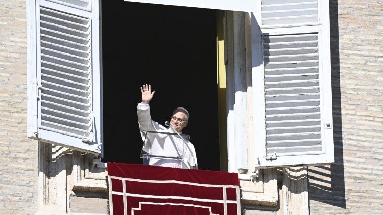 O Papa: que as miragens do mundo não sufoquem a chama do amor nas famílias