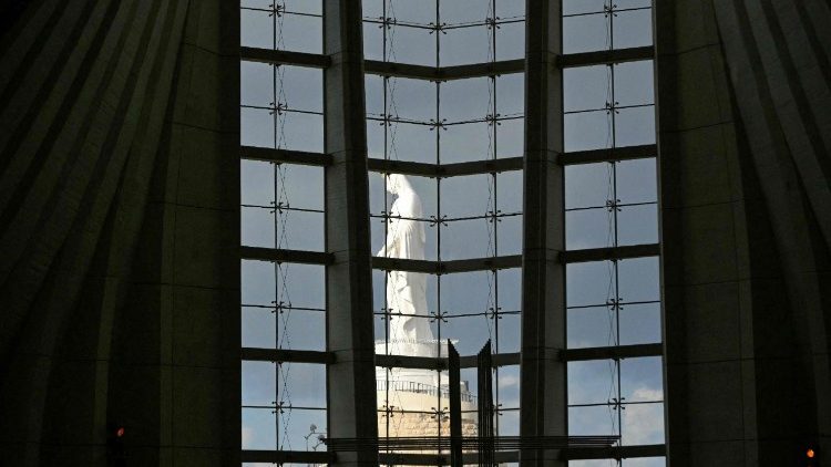 De Beirut a Bkerké, o segundo dia do Papa no Líbano em imagens