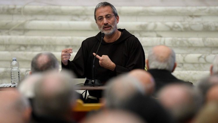 Padre Pasolini: colocar-se a caminho para encontrar Deus, que a Igreja favoreça esse encontro