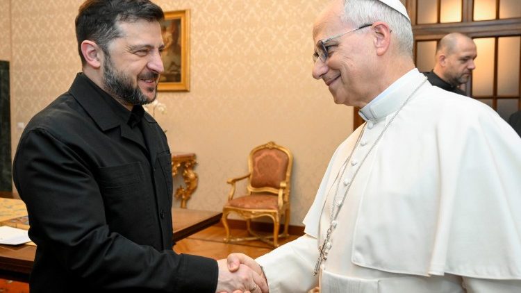 Leão XIV recebe Volodymyr Zelensky em Castel Gandolfo