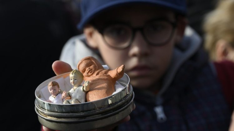 No Angelus de domingo, 1500 crianças de Roma com o Papa para “Bênção dos Bambinelli”