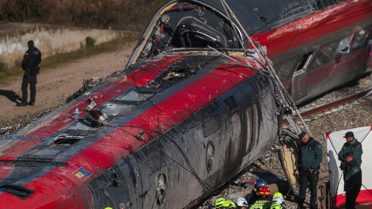 A oração de Leão XIV por vítimas de acidente com trens na Espanha