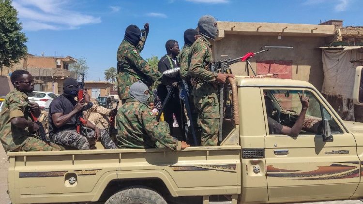 Sudão, mais de uma centena de mortos em uma semana de confrontos