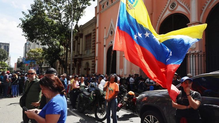 Bispos venezuelanos: rezemos pelo bem do país, a unidade e a paz