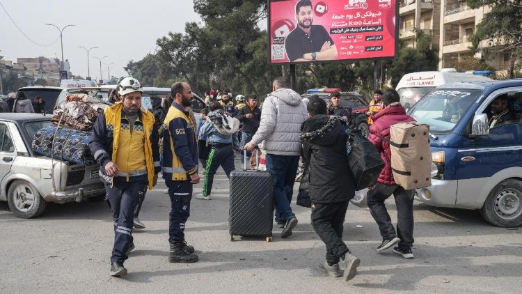 População obrigada a deixar bairros curdos de Aleppo antes de operação militar