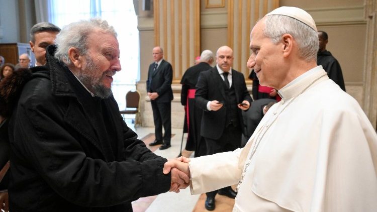 Papa ao Caminho Neocatecumenal: evangelizar em comunhão com a Igreja