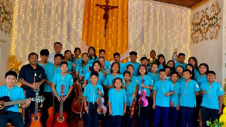 A missão “Idente” na Bolívia: das periferias rurais, a redenção das novas gerações