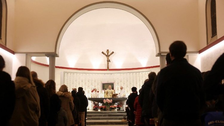 A Igreja ao lado das famílias das vítimas de Crans-Montana