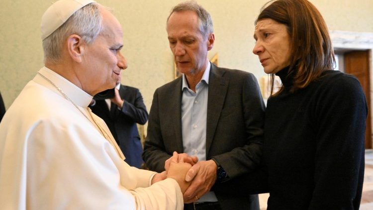 “Estou comovido”: Papa recebe familiares das vítimas de Crans-Montana