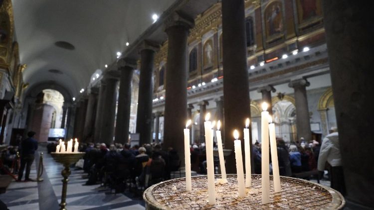 Ucrânia: rezemos para que o sol da paz ilumine a escuridão da guerra, diz o cardeal Zuppi