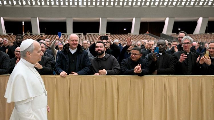 Leão XIV aos sacerdotes de Roma: é urgente anunciar o Evangelho