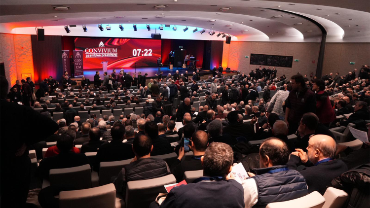 Papa aos sacerdotes: “Não é tempo de retraimento, mas de presença fiel e disponibilidade generosa”