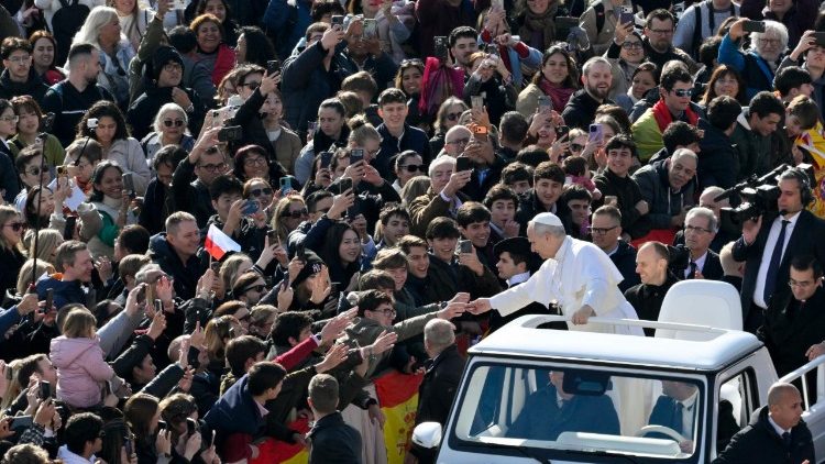 Igreja na Espanha celebra visita de Leão XIV: “vamos recebê-lo de braços abertos”