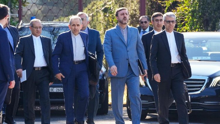 EUA-Irã ainda distantes sobre o programa nuclear iraniano: as negociações continuam