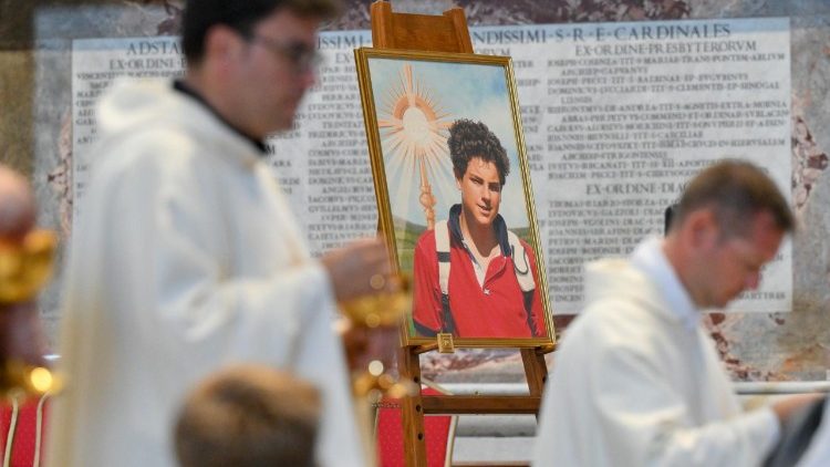 Carlo Acutis: novo App dedicado aos milagres eucarísticos e ao jovem santo