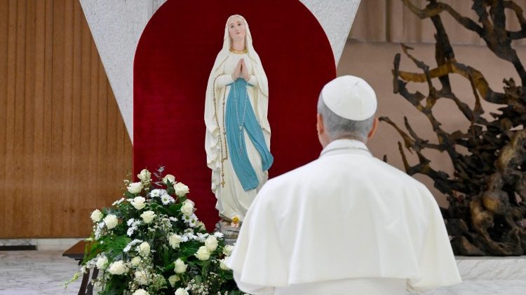 O Papa: a Palavra de Deus sacia a nossa sede de sentido, de verdade sobre as nossas vidas