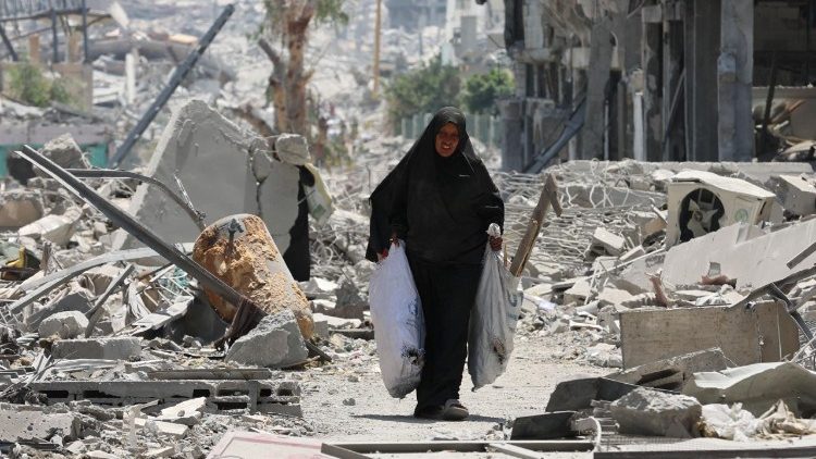 O Papa: na loucura da guerra, é importante defender a vida em todas as suas fases