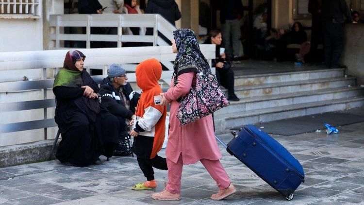 Mais de 275 mil pessoas deslocadas com escalada da guerra no Oriente Médio