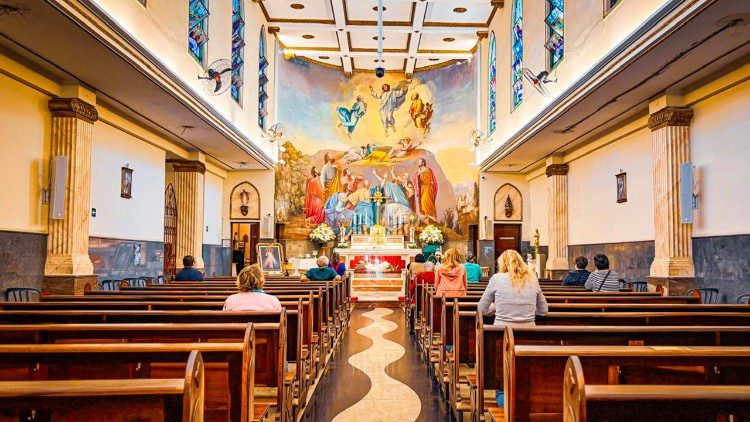 Do digital ao encontro com Deus: a missão da Igreja nas redes