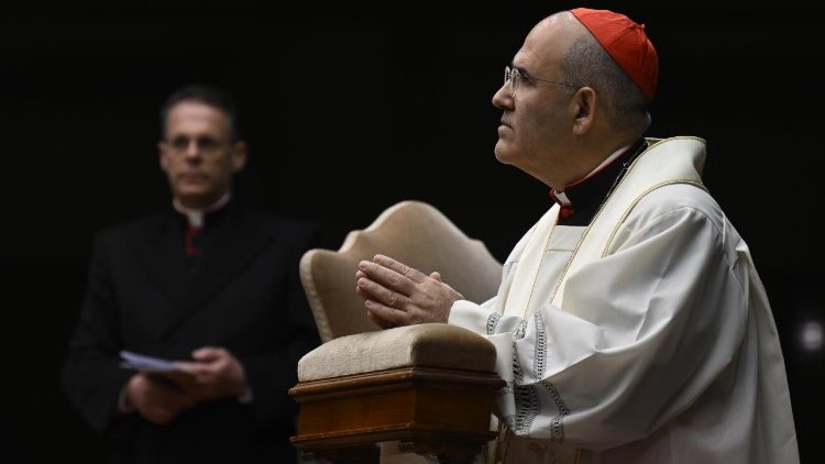 Do poeta à sua poesia: o cardeal De Mendonça e as palavras desarmadas que levam à paz