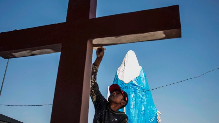 A Igreja no mundo: cresce o número de católicos na África