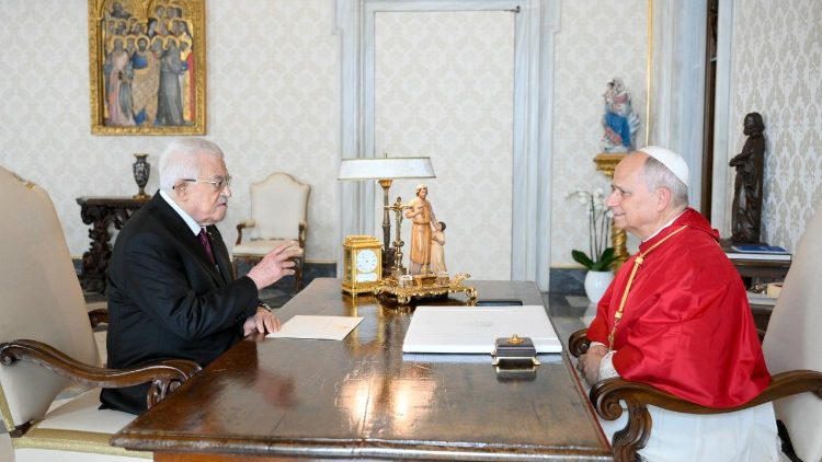 Conversa telefônica entre o Papa e Abbas, renovado compromisso com a paz