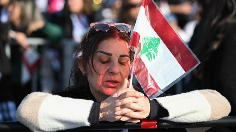 Líbano, ministro das Relações Exteriores pede ajuda à Santa Sé para os cristãos do sul