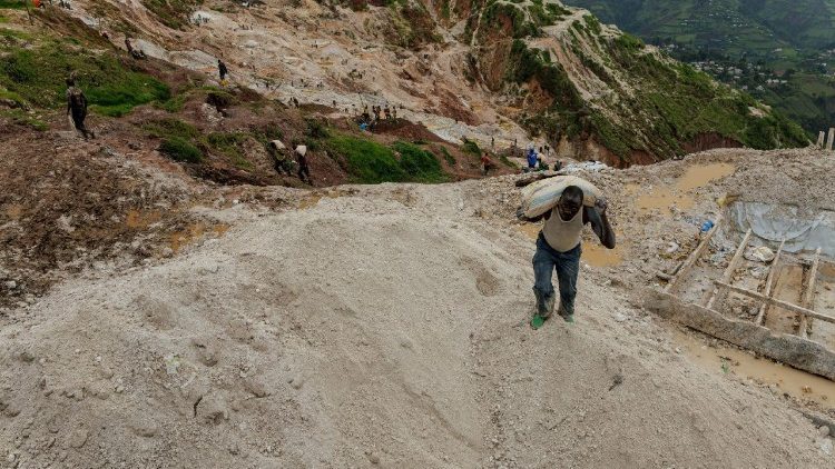 RD Congo: mais um deslizamento em mina faz 200 vítimas, incluindo 70 crianças