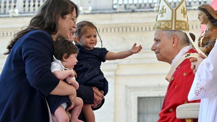 Amoris laetitia: Papa convoca bispos do mundo para encontro sobre a família em outubro