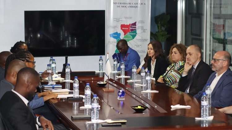 UCM e Itália reforçam cooperação na visita do Embaixador à Instituição