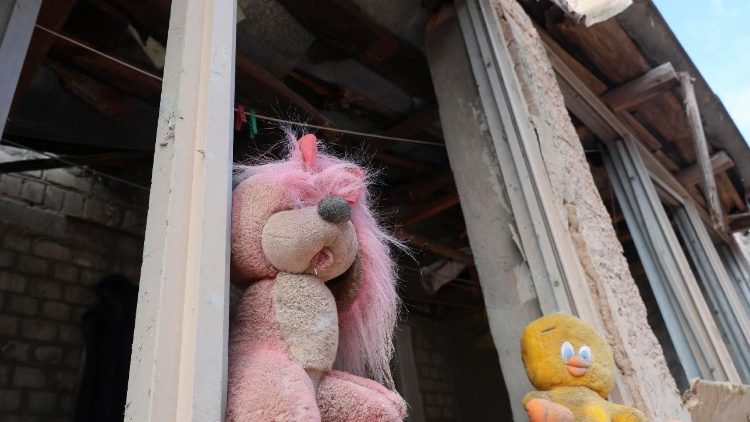 Na Ucrânia, ao menos 3.452 crianças mortas ou feridas desde fevereiro 2022