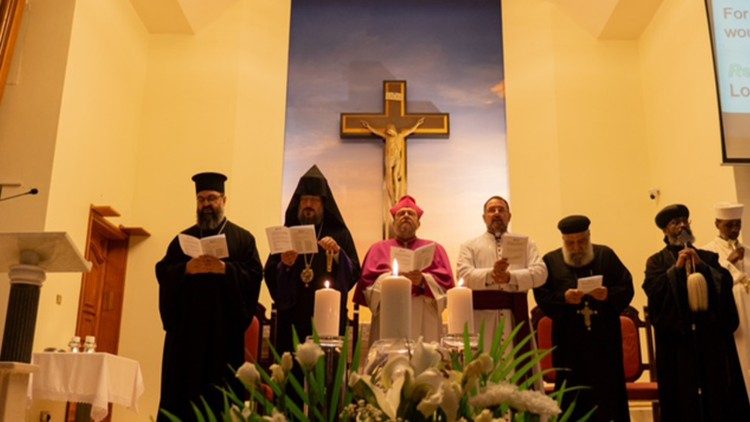 Dubai: oração ecumênica pela paz com líderes religiosos cristãos dos Emirados