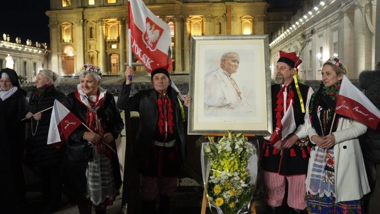 Vigília de oração pelos 21 anos da morte de São João Paulo II