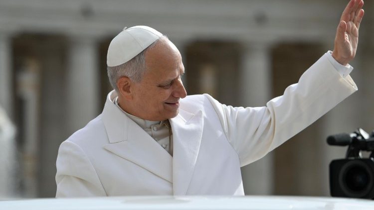 O Papa: a Lumen Gentium explica positivamente a natureza e a missão dos leigos