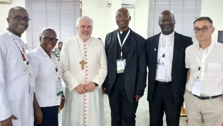 Líderes Católicos apelam à ação unida contra o tráfico humano em África