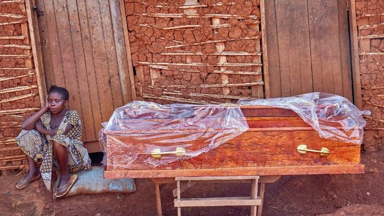 Ebola: mais de 900 casos suspeitos e 119 mortos na RDC