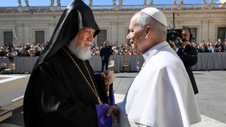Papa ao Catholicos da Igreja Armênia: rezemos rumo à plena unidade que desejamos