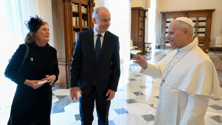 Leão XIV recebe primeiro-ministro da Irlanda