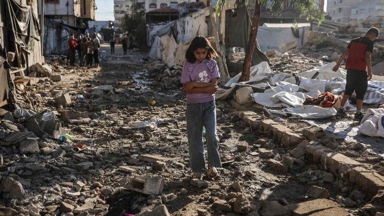 Gaza, novo ataque das Forças de Defesa de Israel a um condomínio: 10 mortos