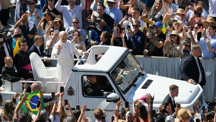 Papa aos brasileiros: unidos a Maria e na oração, transmitir a esperança do Evangelho