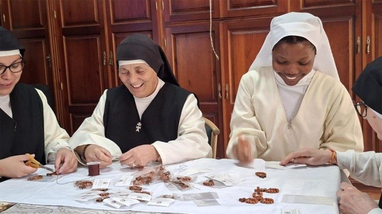 O Terço das monjas de clausura que acompanha a viagem do Papa à Espanha