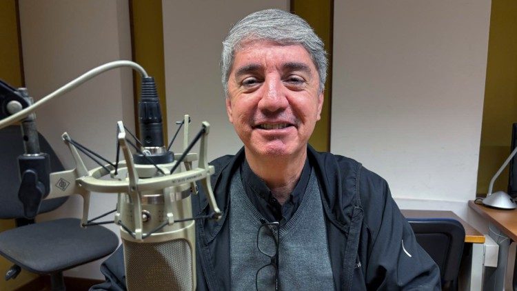 Padre Robson: testemunho de saúde e livro sobre Associações de fiéis