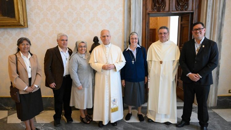 Religiosos da América Latina com o Papa no Vaticano: é preciso ser Igreja em saída